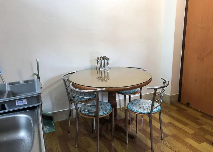 First 1bhk Thamel 5 Min Walk 1st Floor Katmandú